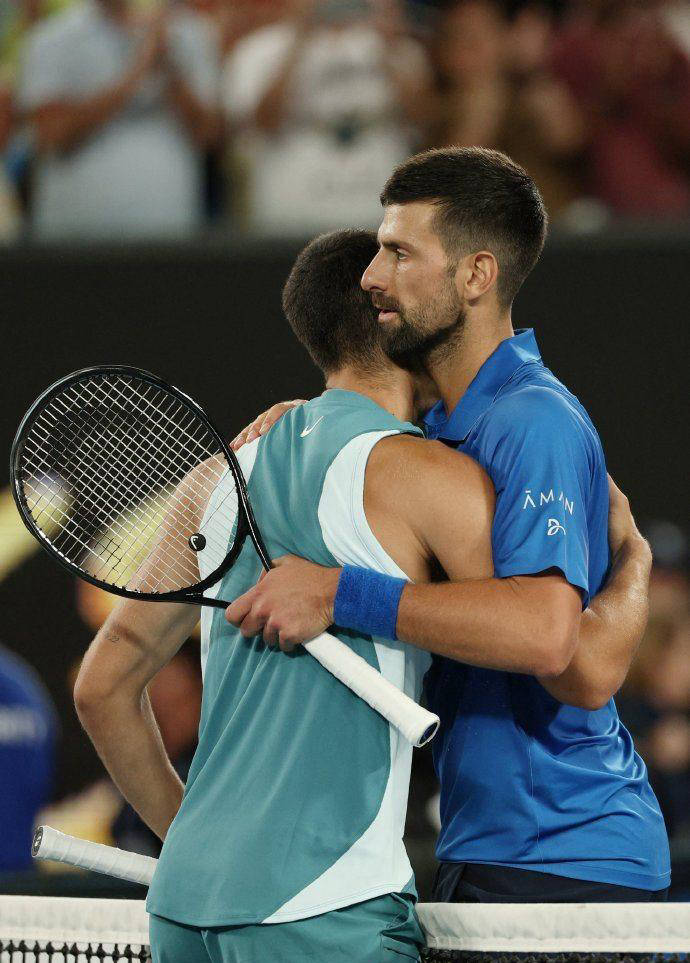 Ming焦点对战，德约科维奇与40激战美国队分钟，晋级下一阶段胜负难料！观众掌声雷动的简单介绍