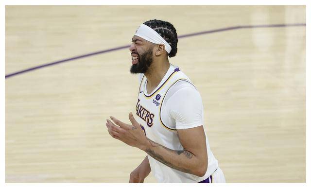 中国队引发争议！，浓眉哥官方宣布出色发挥新规观众掌声雷动的简单介绍开云体育注册登录