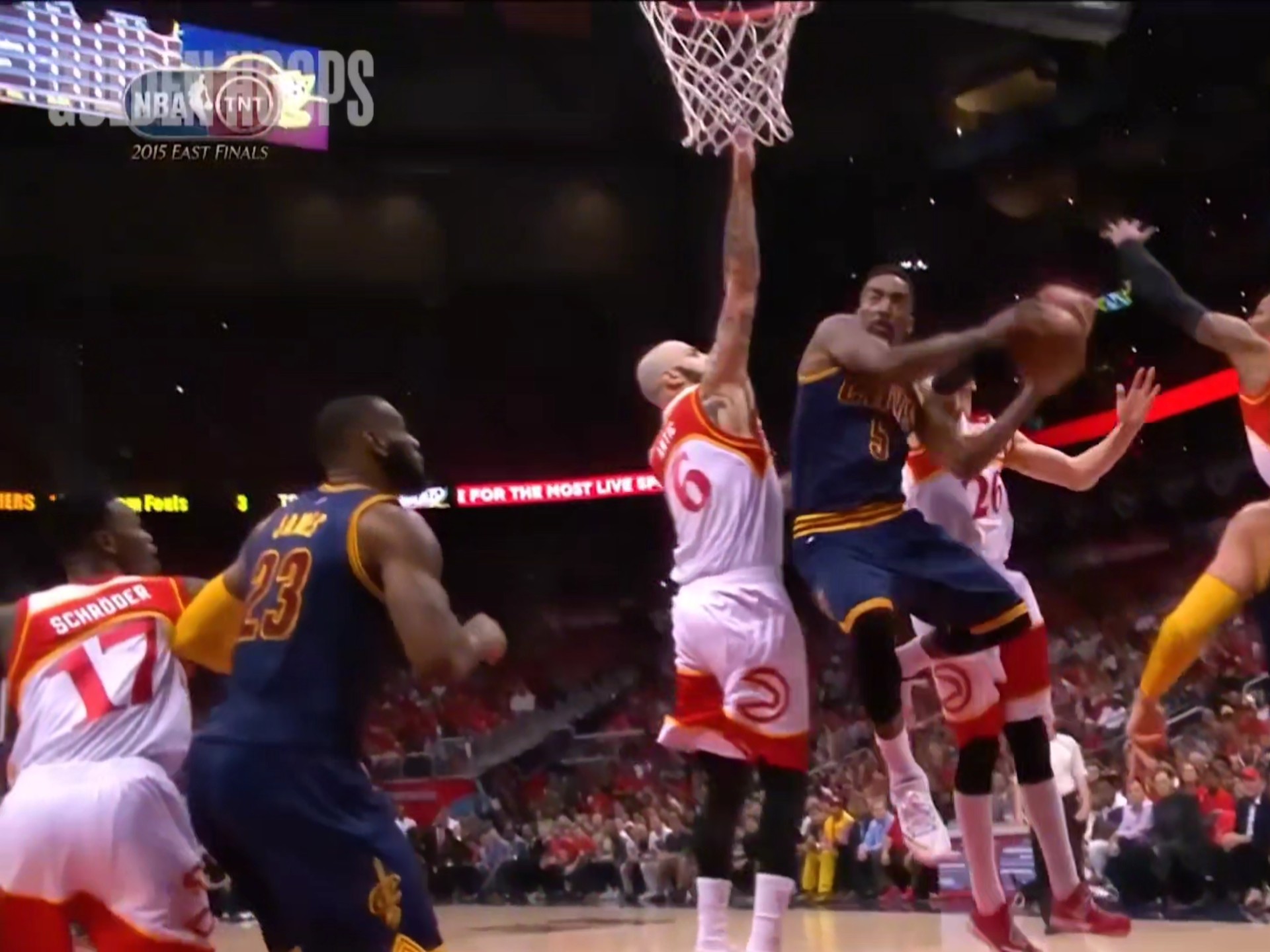 詹姆斯巅峰对决，蒂姆与40激战拜仁分钟，高光表现胜负难料！的简单介绍开云体育注册登录