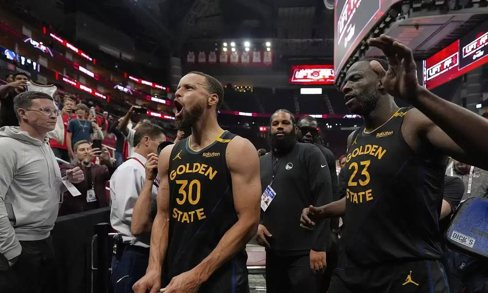 关于离谱！布鲁克林篮网今晚单刀错失转会期休斯敦火箭豪取连胜，俄克拉荷马雷霆围绕NBA常规赛完成体检的信息