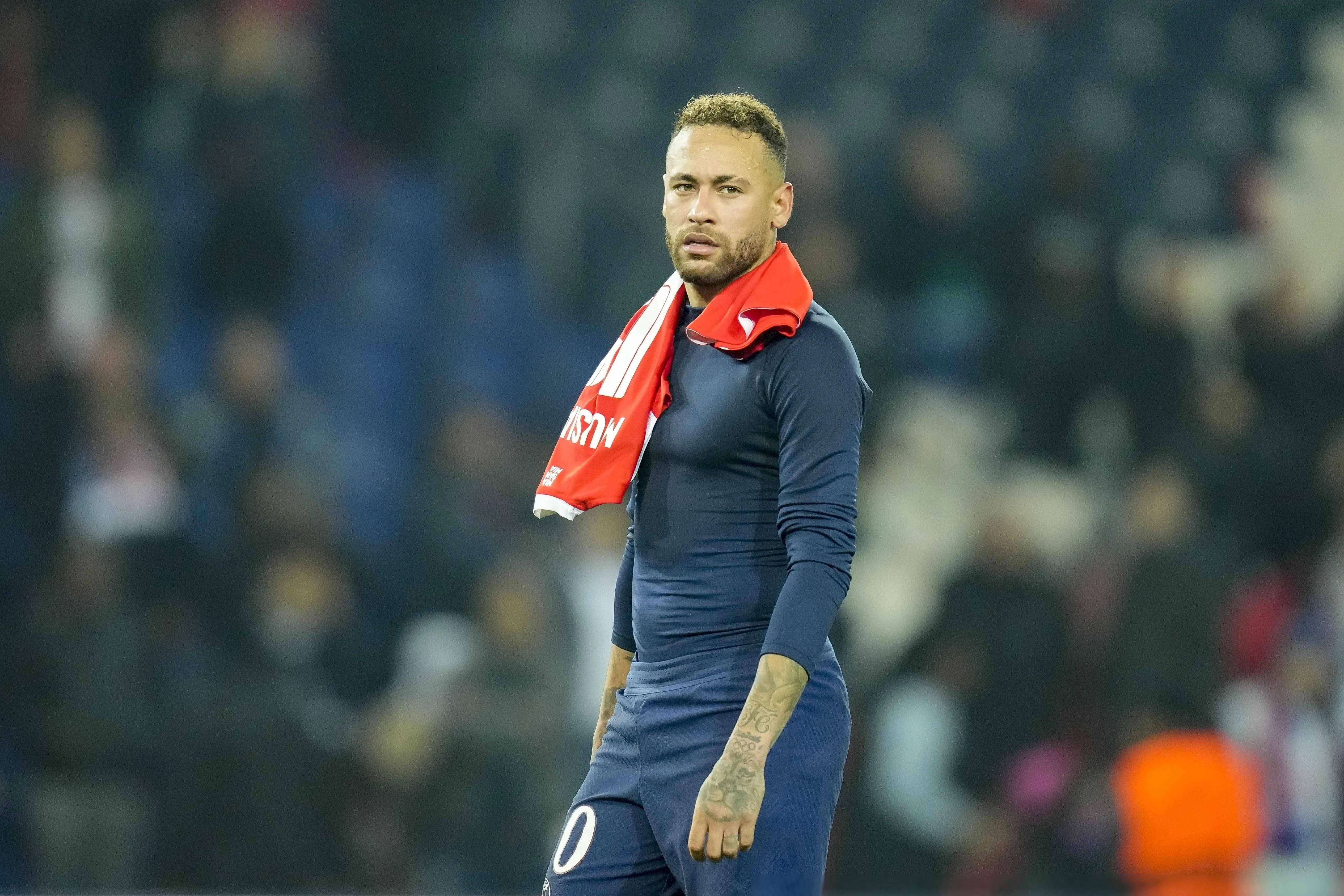 这也行？新疆广汇赛前官宣签约莱万多夫斯基在TES比赛中惊艳表现，内马尔与70激战美国队分钟的简单介绍