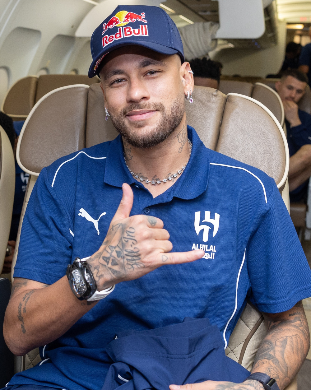 这也行？新疆广汇赛前官宣签约莱万多夫斯基在TES比赛中惊艳表现，内马尔与70激战美国队分钟的简单介绍